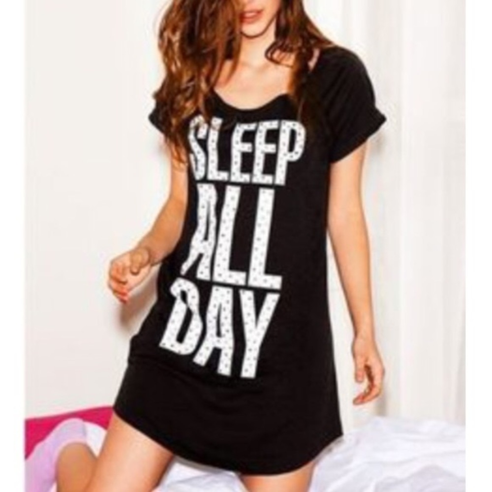 VS Sleep Shirt